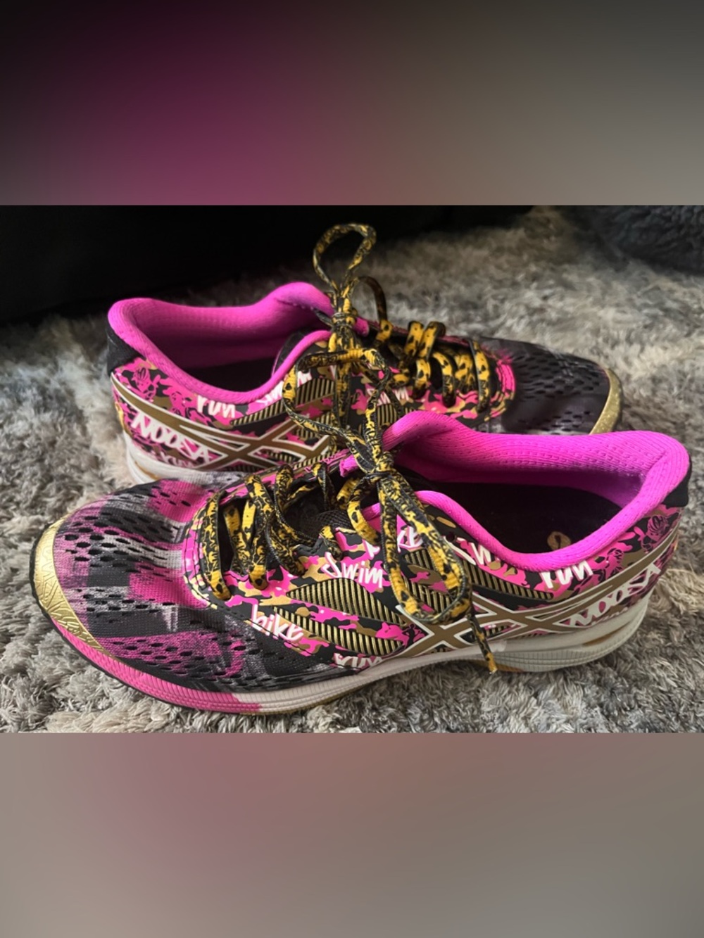 ASICS Gel Noosa Tri 10 Running Shoes Women's Size 8 Hot Pink Black Gold T5M9N